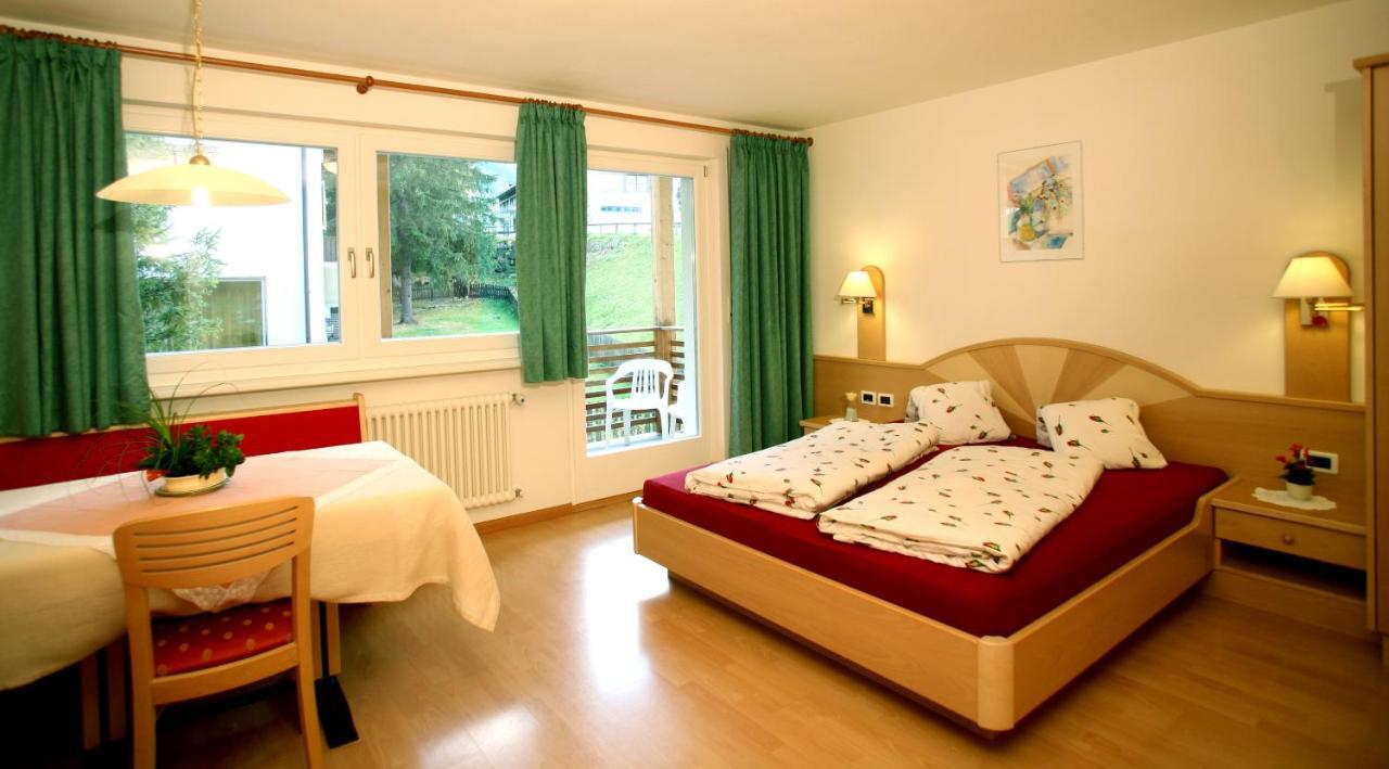 Medesc Bed & Breakfast ลาวิลลา ภายนอก รูปภาพ